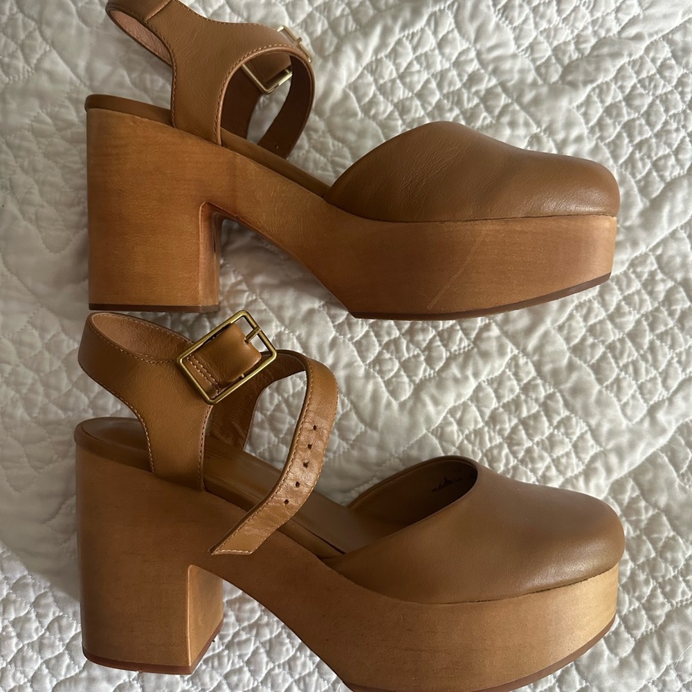Charlotte Stone Maude Platform - new without tags
